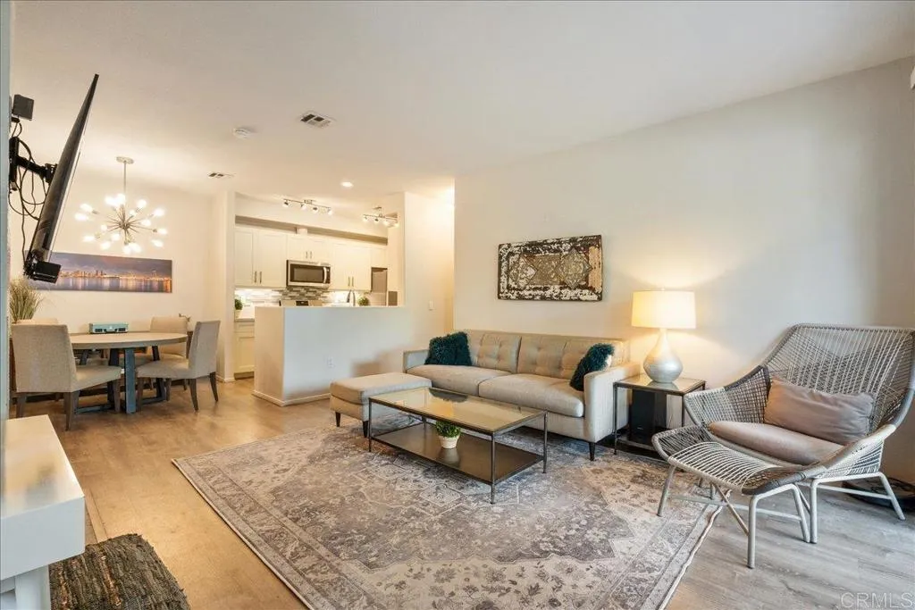 Photo #8: PTP2505368 Listing: Photo #8