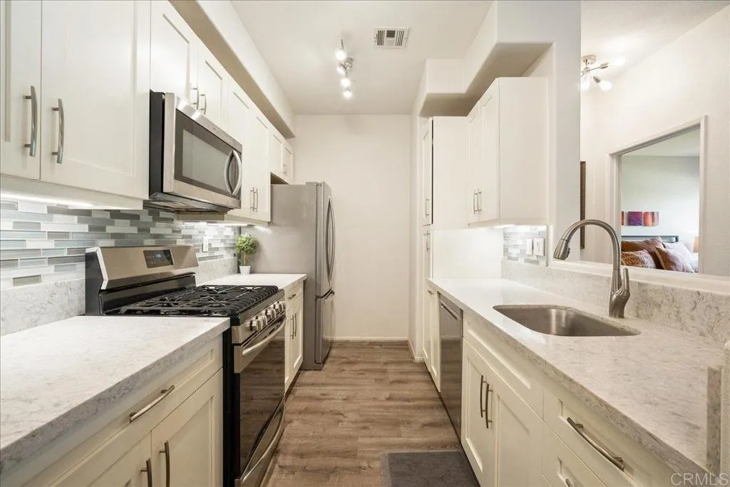 Photo #3: PTP2505368 Listing 