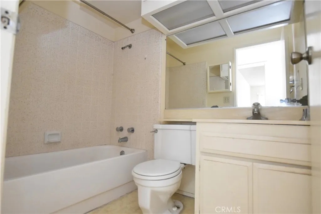 Photo #14: SW25157258 Listing: Photo #14