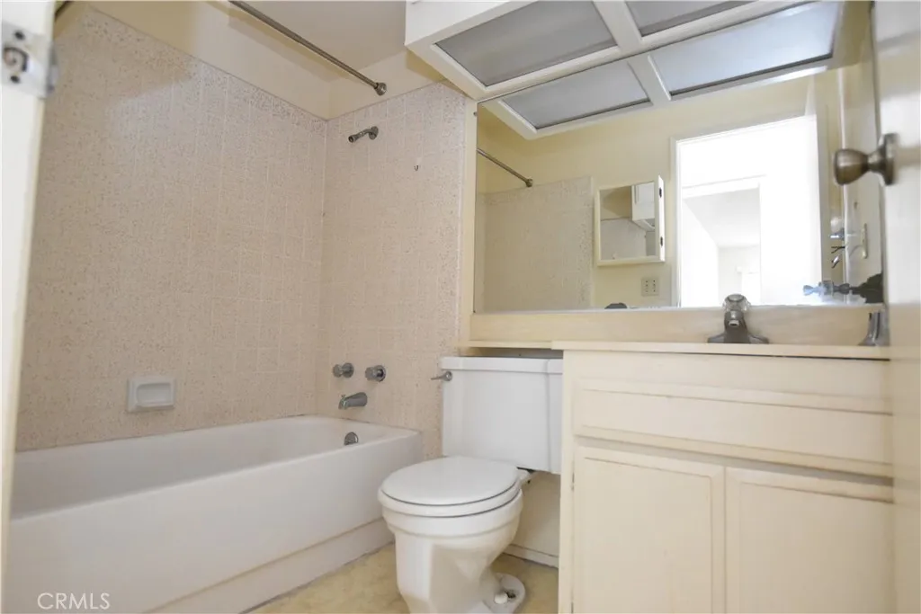 https://cdn.realtyfeed.com/cdn/127/306493910/410f9f827993e987959de42fbce844a7.webp