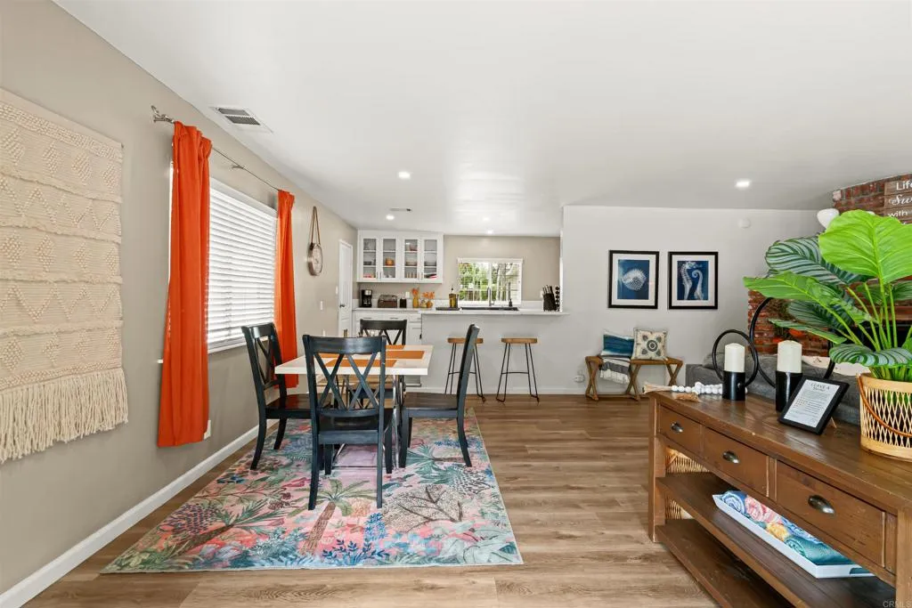 https://cdn.realtyfeed.com/cdn/127/306493961/d893ac34cf8c091b9232959ce6288378.webp