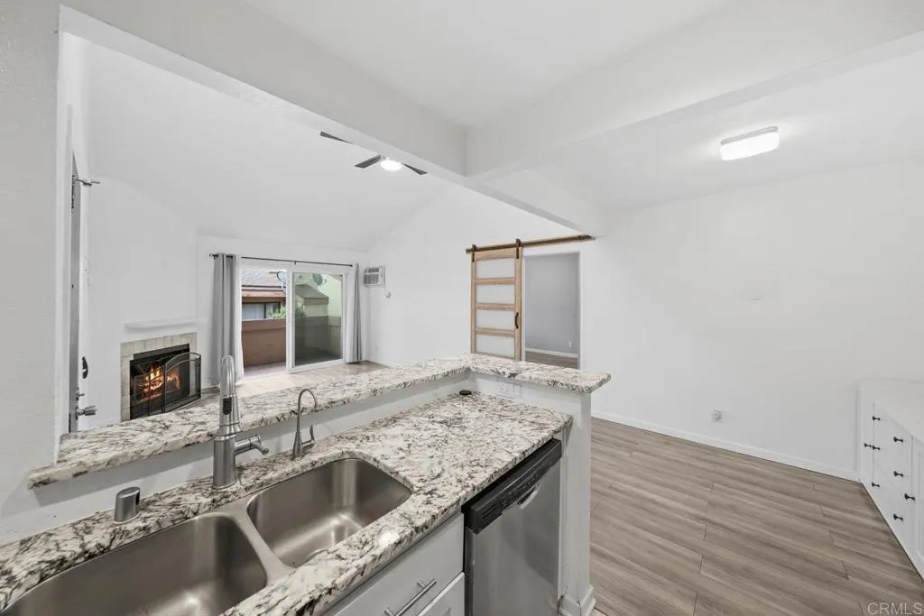MLS: PTP2505375 Condo For Sale
