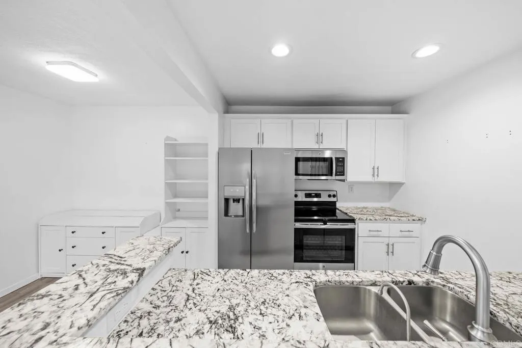 Photo #6: PTP2505375 Listing 