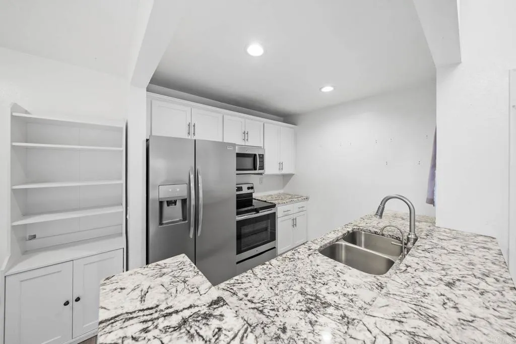 Photo #5: PTP2505375 Listing 