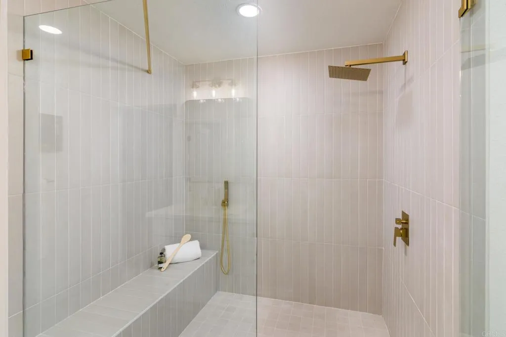 https://cdn.realtyfeed.com/cdn/127/306494047/3687541c9fbf9c3554d6b81f86339dce.webp