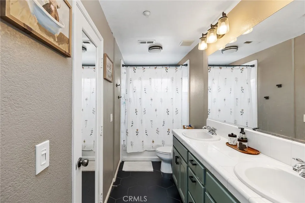 Photo #21: SW25158926 Listing: Photo #21