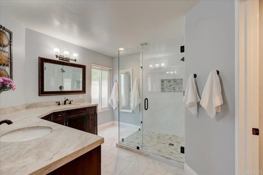 https://cdn.realtyfeed.com/cdn/127/306494117/175a4e3aa0736d0a9cd0b3d7409c3fff.webp