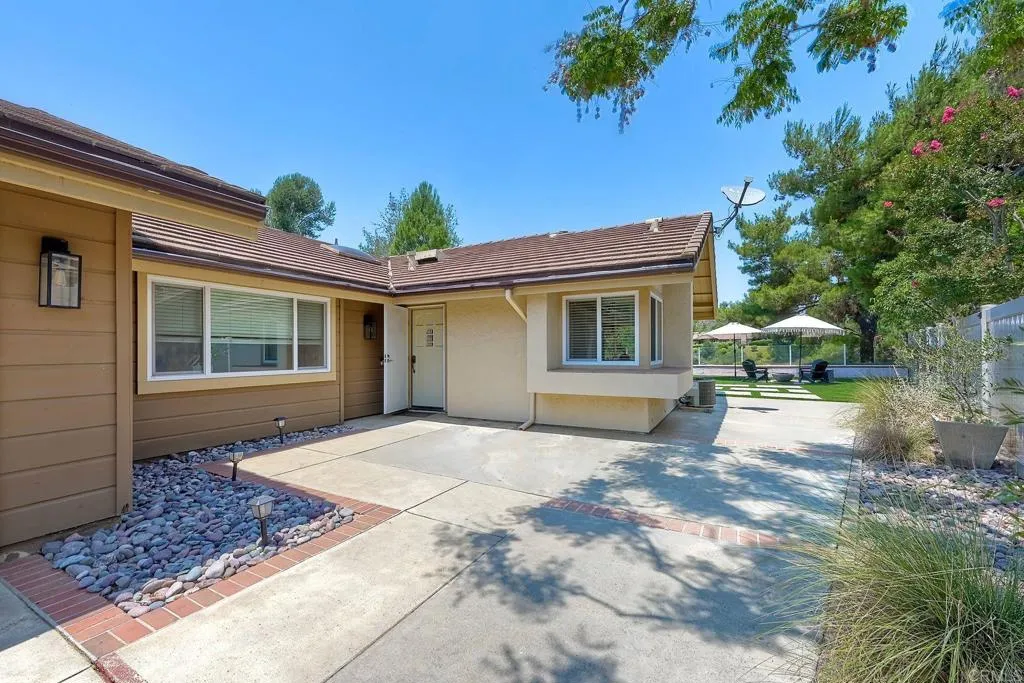 Photo #5: PTP2505380 Listing 