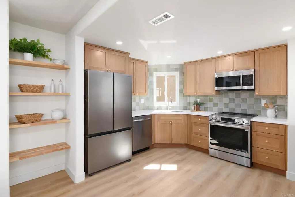 Photo #11: PTP2505381 Listing: Photo #11