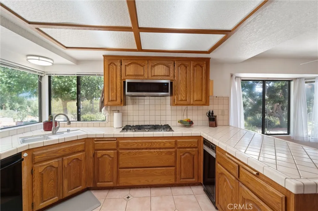 https://cdn.realtyfeed.com/cdn/127/306494164/1f04af2a313b73772db3cf7b5112cab3.webp