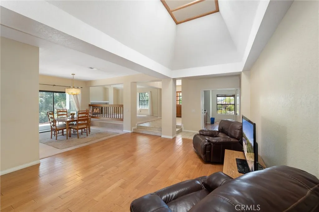 https://cdn.realtyfeed.com/cdn/127/306494164/ed69d7049e6993f9df63f26f56be8e85.webp