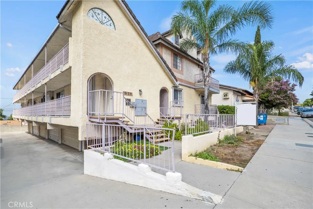 10129 Commerce Avenue, Tujunga, CA 91042