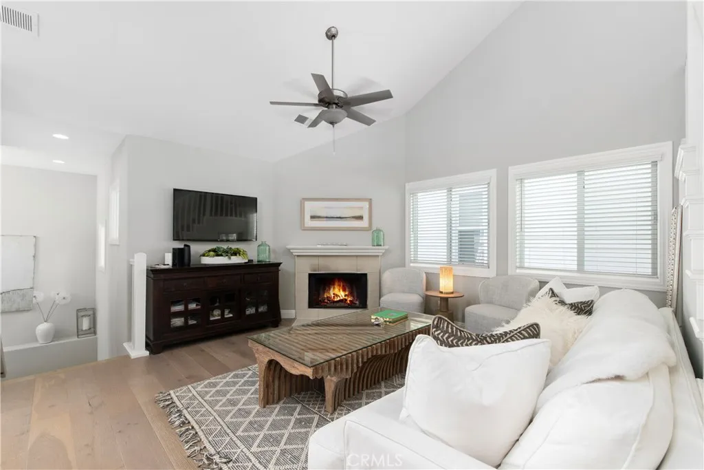 608 Poinsettia Avenue UNIT B, Corona Del Mar, CA, 92625