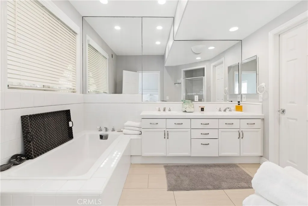 608 Poinsettia Avenue UNIT B, Corona Del Mar, CA, 92625