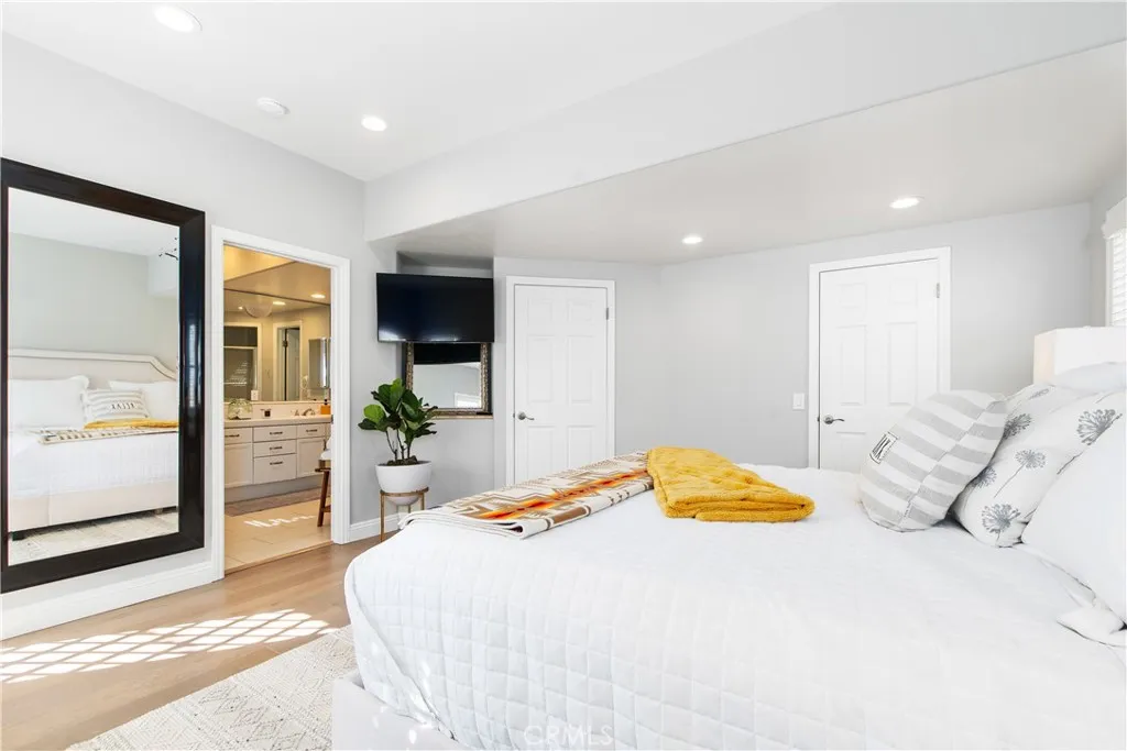 608 Poinsettia Avenue UNIT B, Corona Del Mar, CA, 92625
