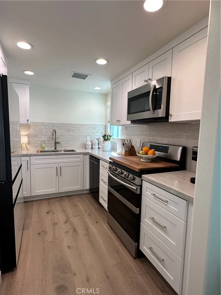 608 Poinsettia Avenue UNIT B, Corona Del Mar, CA, 92625