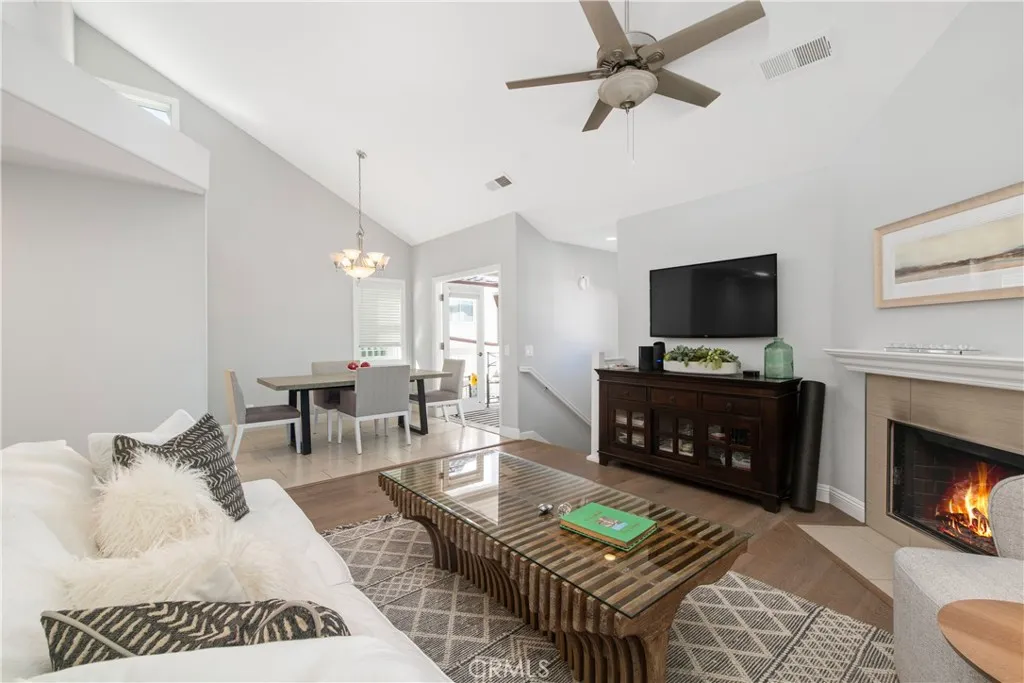 608 Poinsettia Avenue UNIT B, Corona Del Mar, CA, 92625