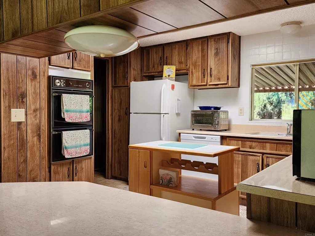 https://cdn.realtyfeed.com/cdn/127/306494276/d31279bbc76e468560aaea98aa9cb342.webp
