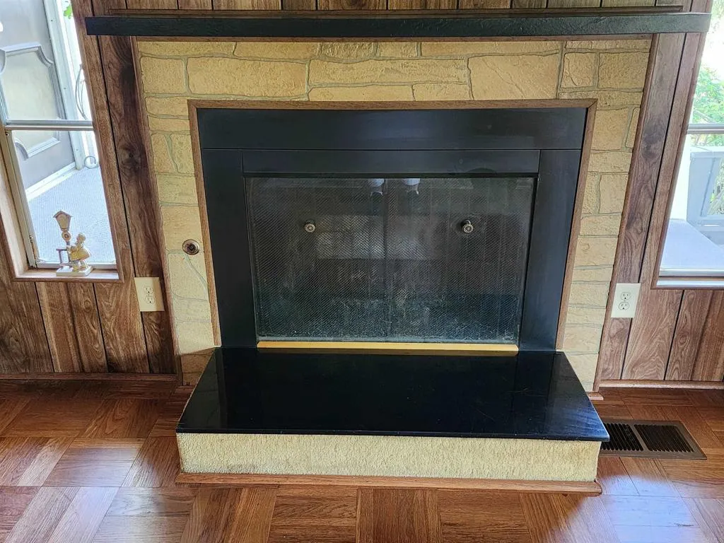 https://cdn.realtyfeed.com/cdn/127/306494276/f70c82f3b8ee697ee66931fb6f9153e0.webp