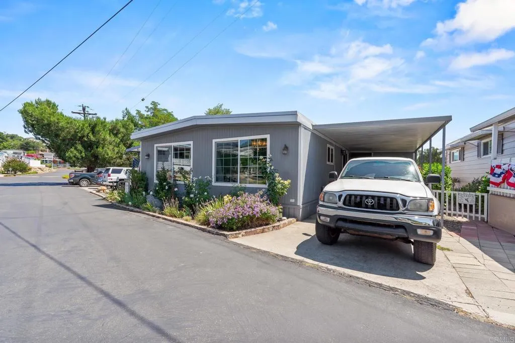 https://cdn.realtyfeed.com/cdn/127/306494378/1506fe6eab8a8cb825a702520835f817.webp