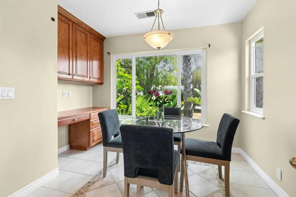 https://cdn.realtyfeed.com/cdn/127/306494395/b6418df270666207fdf6c6415a120b11.webp