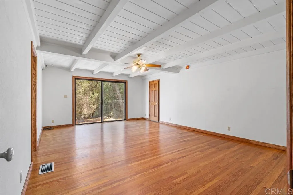 https://cdn.realtyfeed.com/cdn/127/306494403/eea4f8b583756e7b438ce89c9c8ad76e.webp