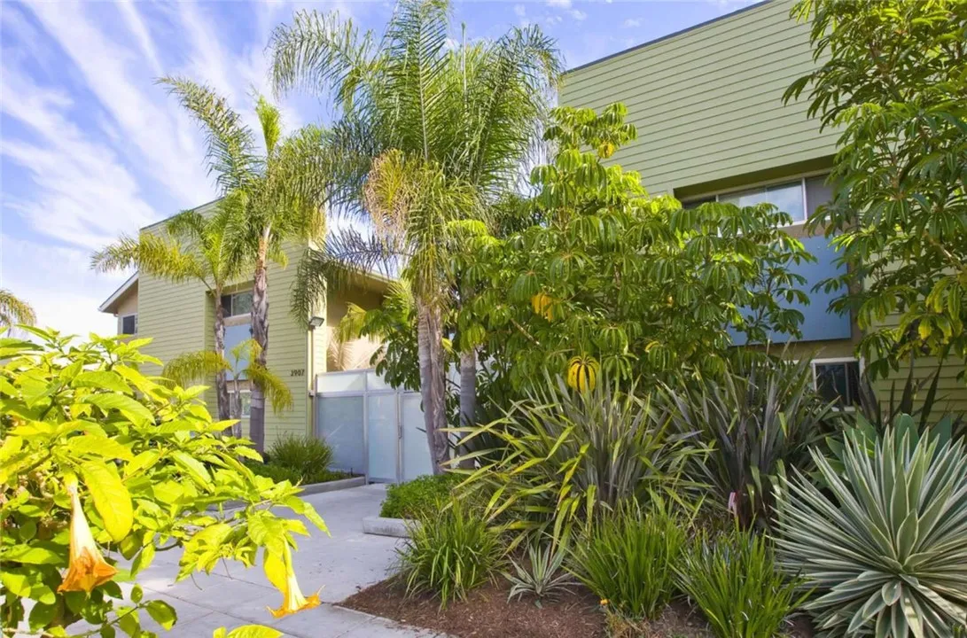 Photo #2: FR25158708 Listing 