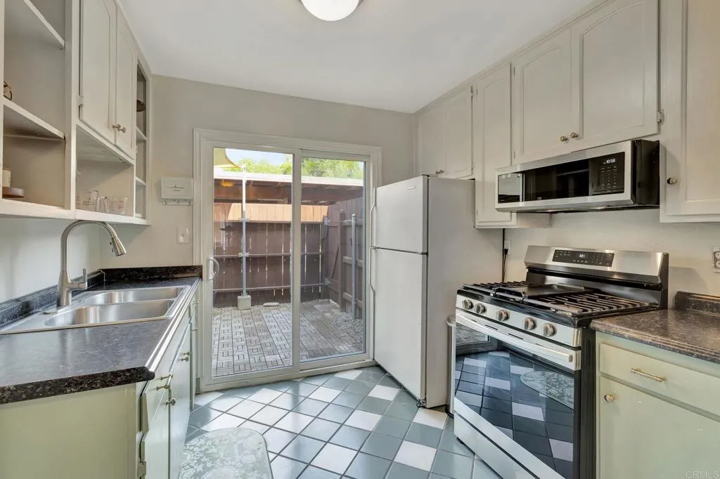 Photo #10: PTP2505395 Listing: Photo #10