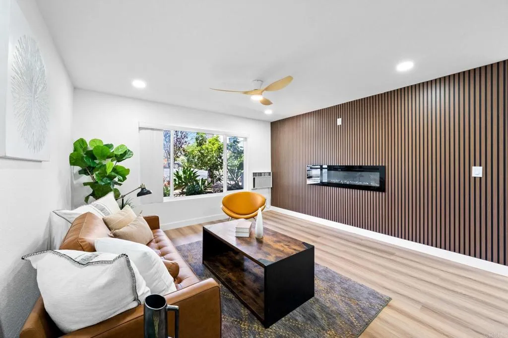 MLS: PTP2505398 Condo For Sale