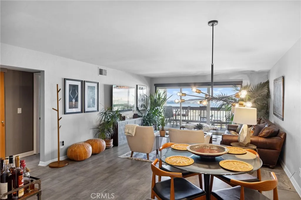 https://cdn.realtyfeed.com/cdn/127/306494699/d085d235bdeab8f58a076d23cfa5c675.webp