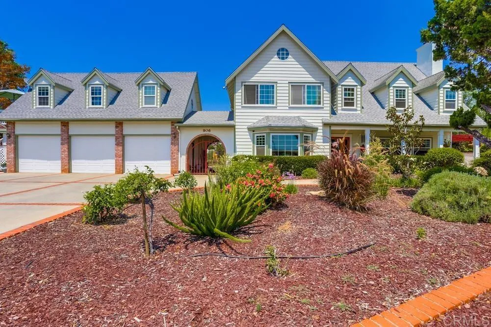 906 Gretna Green Way, Escondido, CA 92025 - Main photo, Escondido, CA