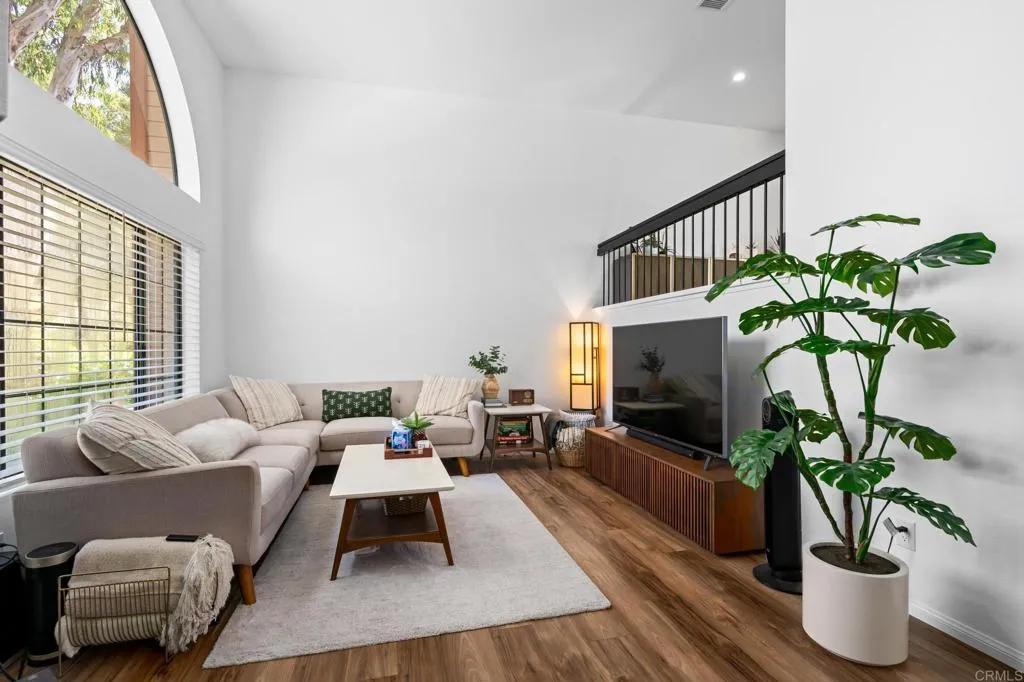MLS: PTP2505409 Condo For Sale