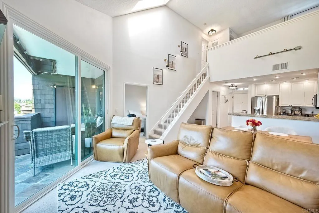 MLS: PTP2505411 Condo For Sale