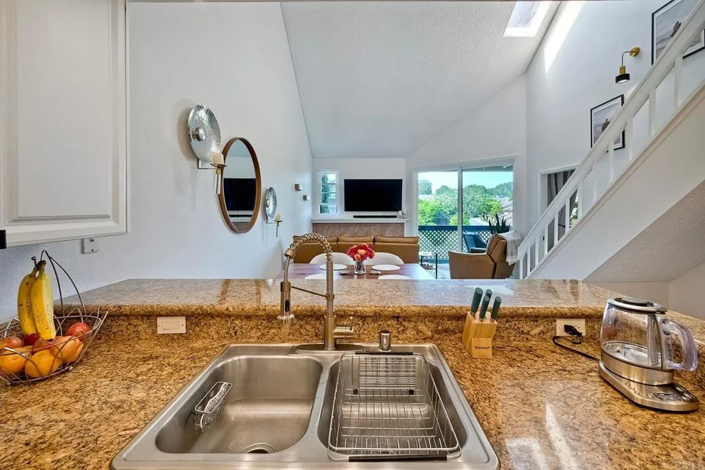 Photo #8: PTP2505411 Listing: Photo #8