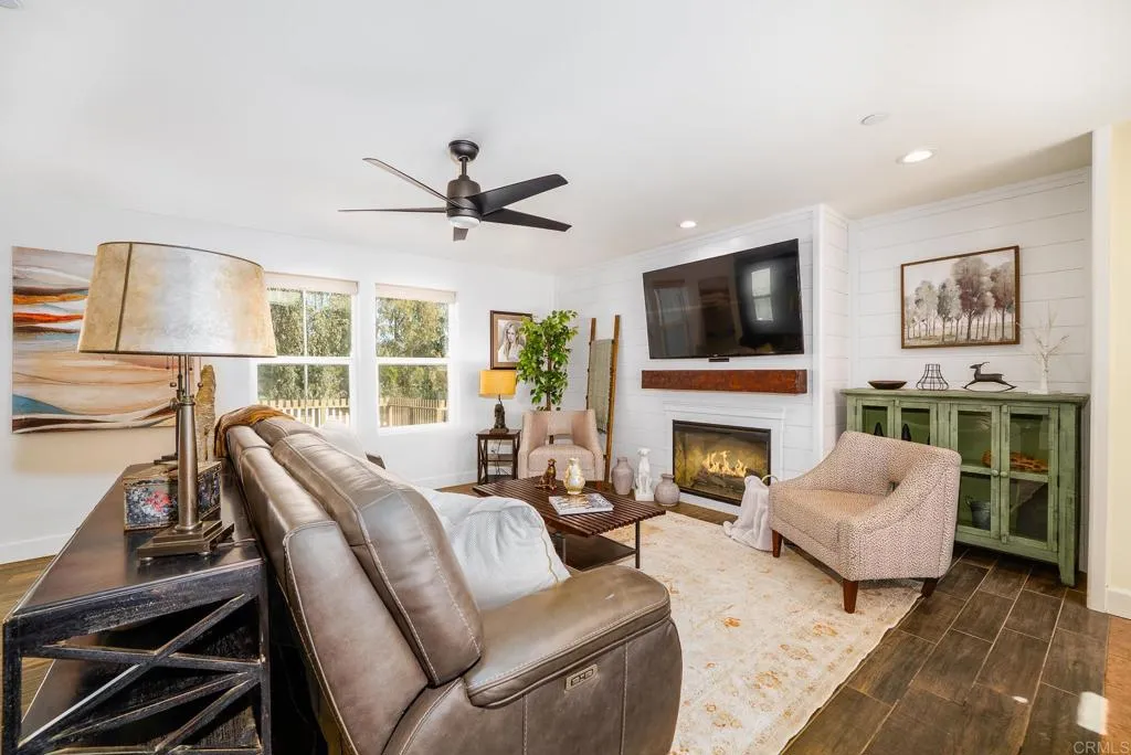 https://cdn.realtyfeed.com/cdn/127/306494946/18f5c77fb4bad035c9827b82a4c878b0.webp