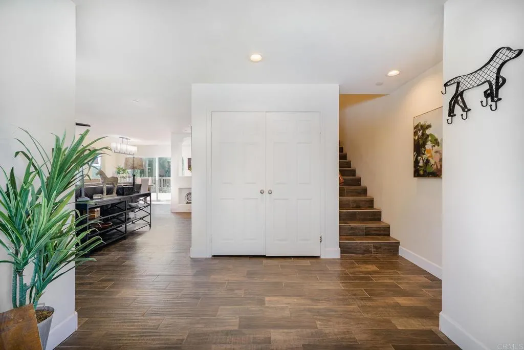 https://cdn.realtyfeed.com/cdn/127/306494946/2678e1cb403cc2688aad6482eb11e8ae.webp