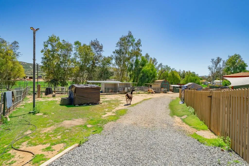 https://cdn.realtyfeed.com/cdn/127/306494946/27d3f391aa8f48ecd8c0e26f0c1ab203.webp