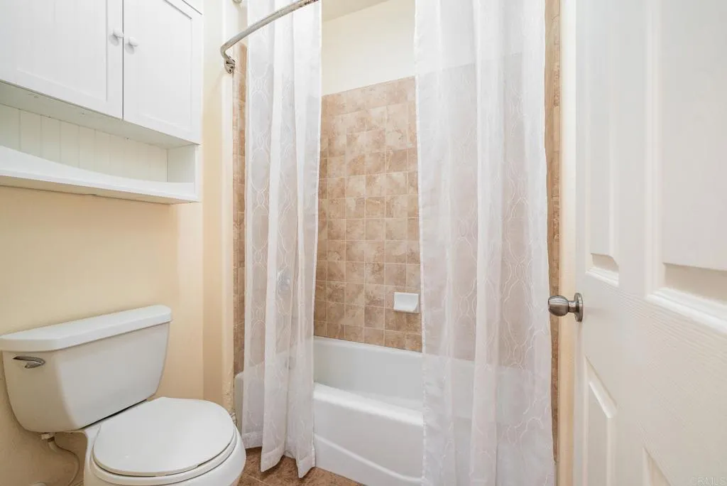 https://cdn.realtyfeed.com/cdn/127/306494946/85ef3e8f3655ca60e0c9c99bf7ce7411.webp