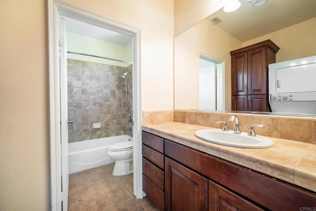 https://cdn.realtyfeed.com/cdn/127/306494946/974a1fc17b0b8e50d28a7594f9a73201.webp
