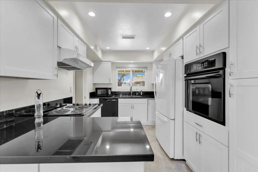 Photo #13: PTP2505412 Listing: Photo #13