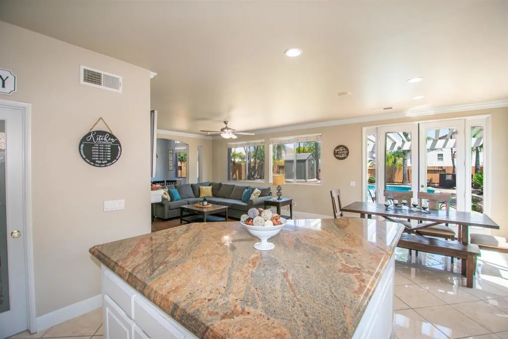 https://cdn.realtyfeed.com/cdn/127/306495021/efab1f774880c40009a7f938fd48d1ea.webp