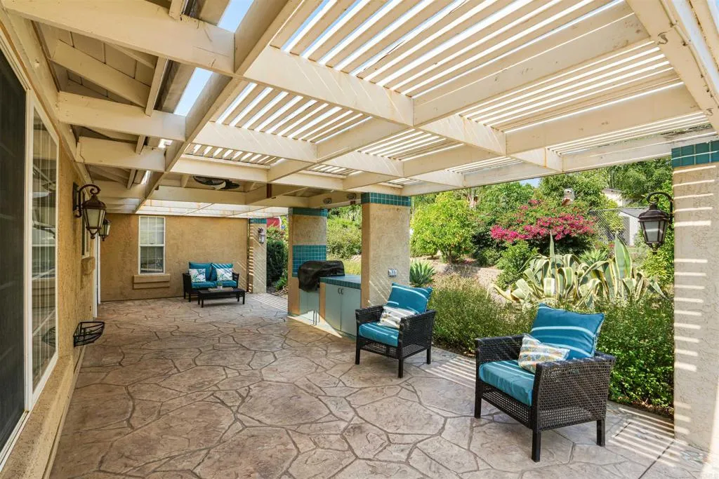 https://cdn.realtyfeed.com/cdn/127/306495051/6773f444cb401a4544fac5c9874b37a9.webp