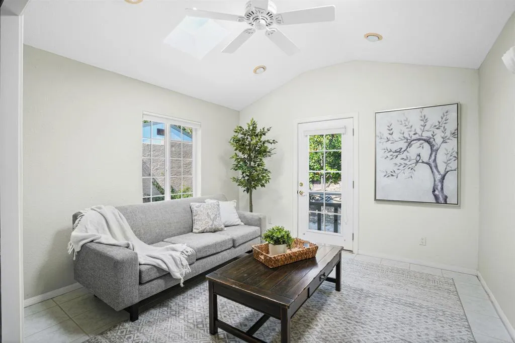 https://cdn.realtyfeed.com/cdn/127/306495051/9115b4cab16c6f547651136a8434d37c.webp