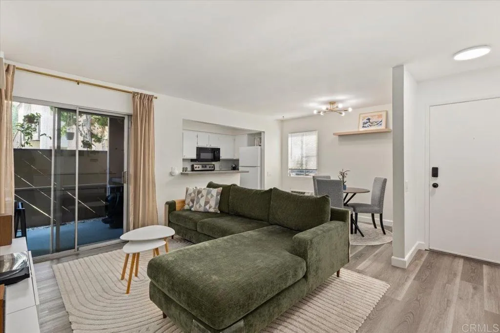 Photo #4: PTP2505416 Listing 