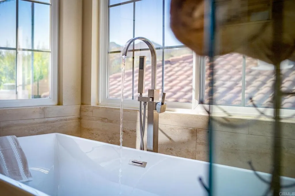 https://cdn.realtyfeed.com/cdn/127/306495107/44ed45f5a4681dd297188e2c3538c153.webp