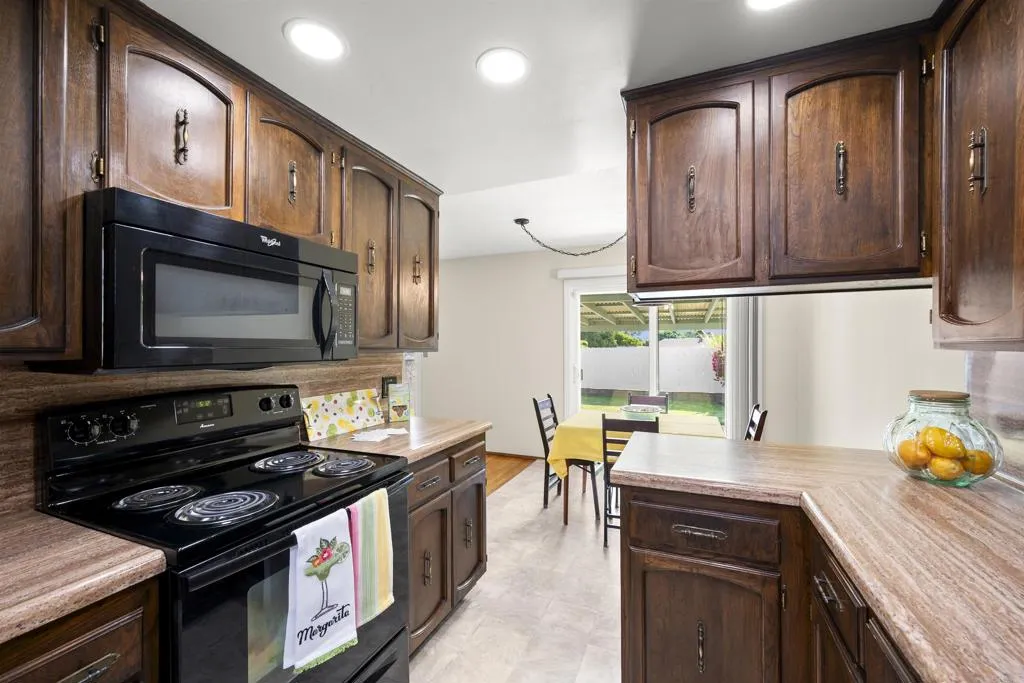 https://cdn.realtyfeed.com/cdn/127/306495121/bf4040361256093b109c0e06bacb95b9.webp
