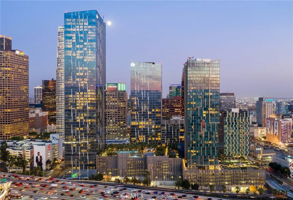 Los Angeles, CA 90017