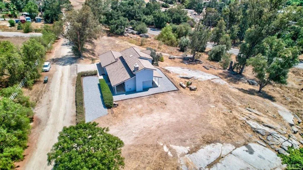 https://cdn.realtyfeed.com/cdn/127/306495140/b27b6ee5d4cdfd2cd6e4bbe42c84db6a.webp