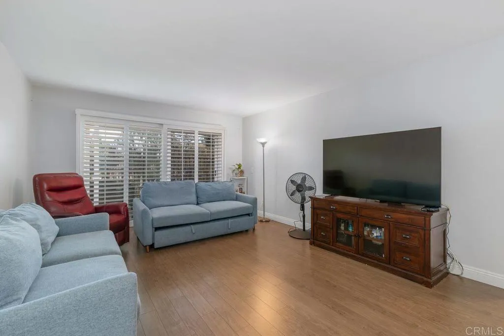 Photo #6: NDP2507049 Listing 