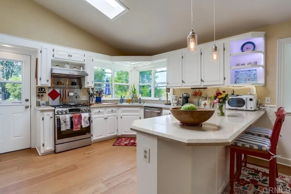 https://cdn.realtyfeed.com/cdn/127/306495178/7d4c62ebf2d6428e03e9ae90bb97e50d.webp